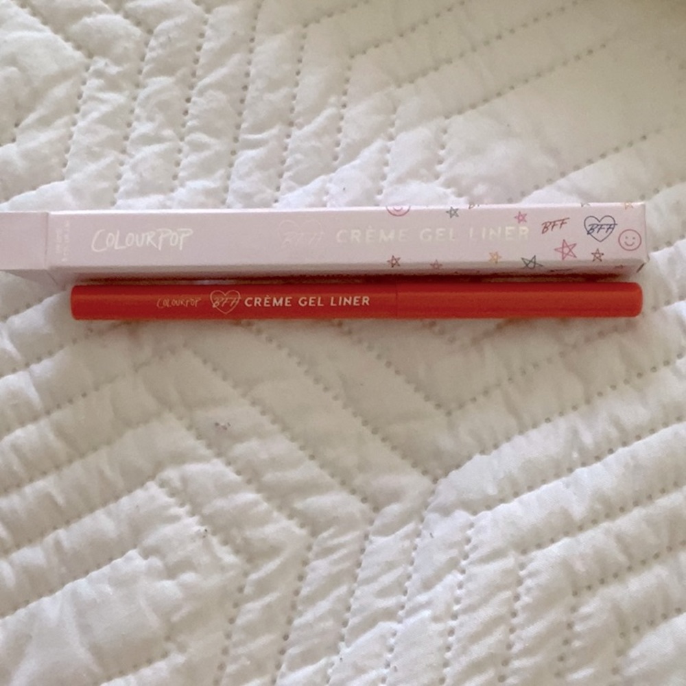Puppy Crème Gel Liner
